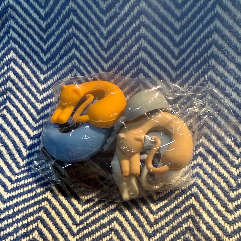 Cat wine charms, set of 6, plastic